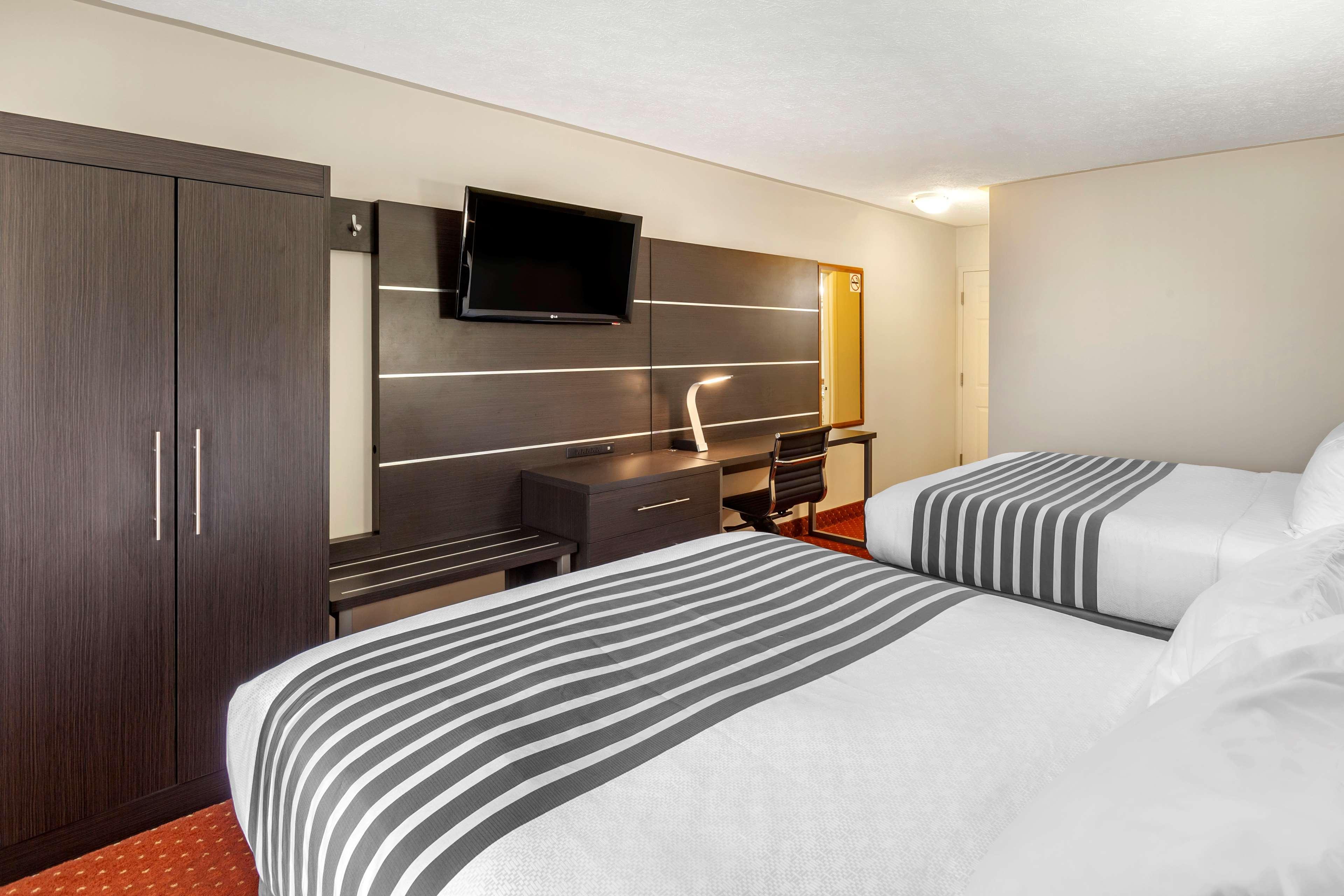 Surestay Plus Hotel By Best Western Кінкардайн Екстер'єр фото