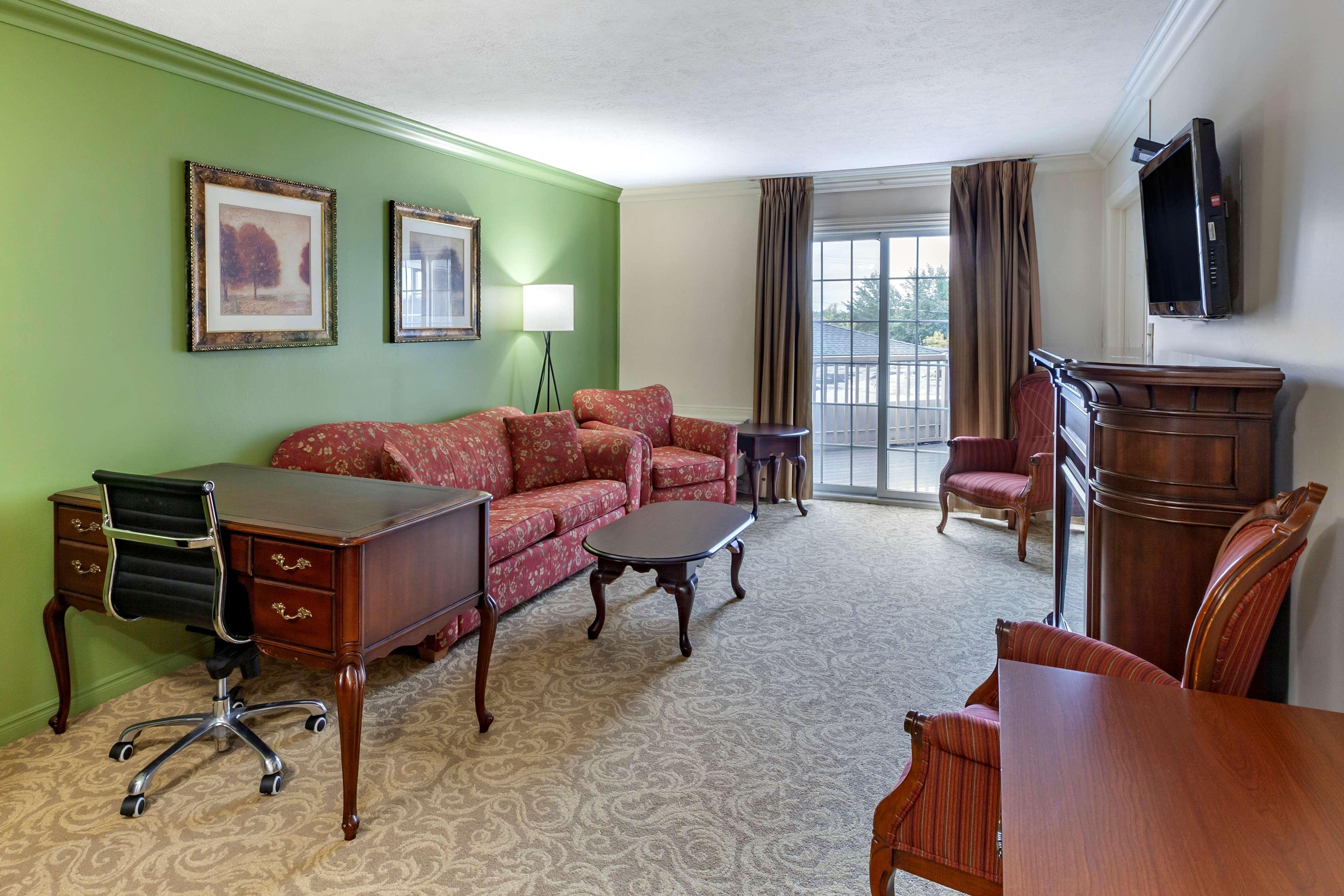 Surestay Plus Hotel By Best Western Кінкардайн Екстер'єр фото