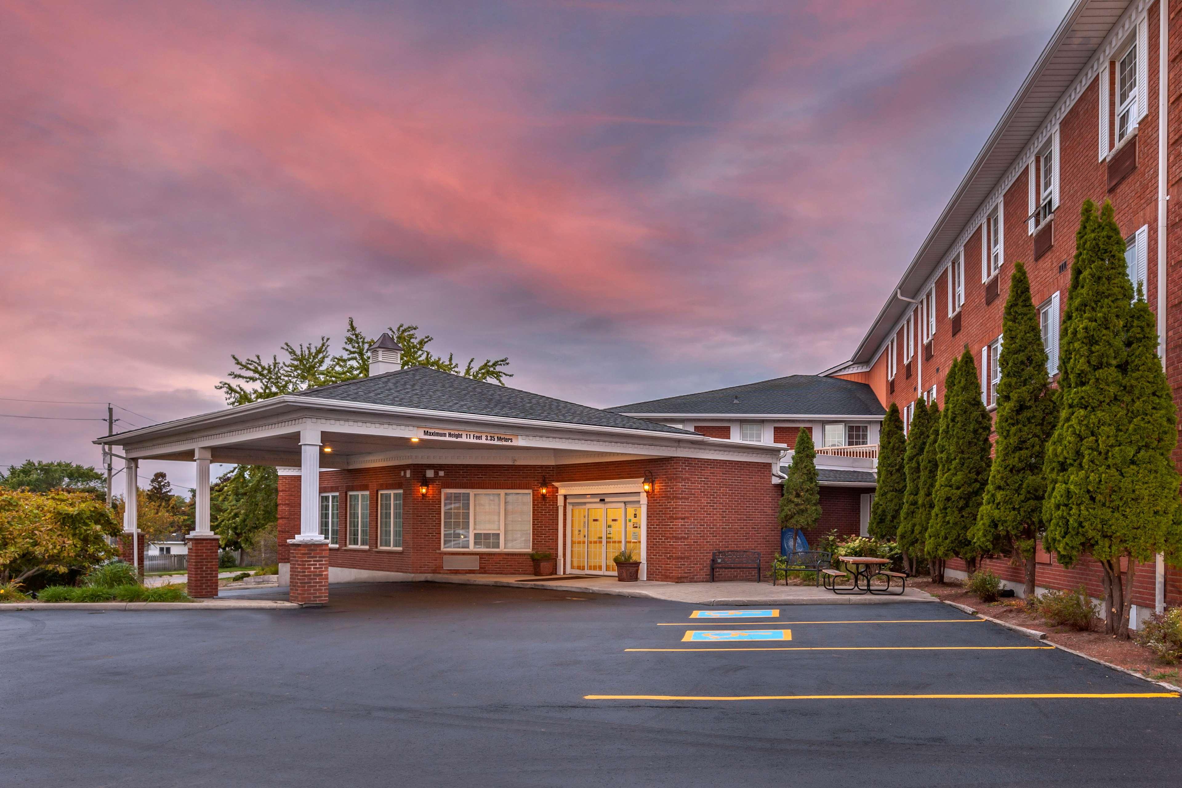 Surestay Plus Hotel By Best Western Кінкардайн Екстер'єр фото