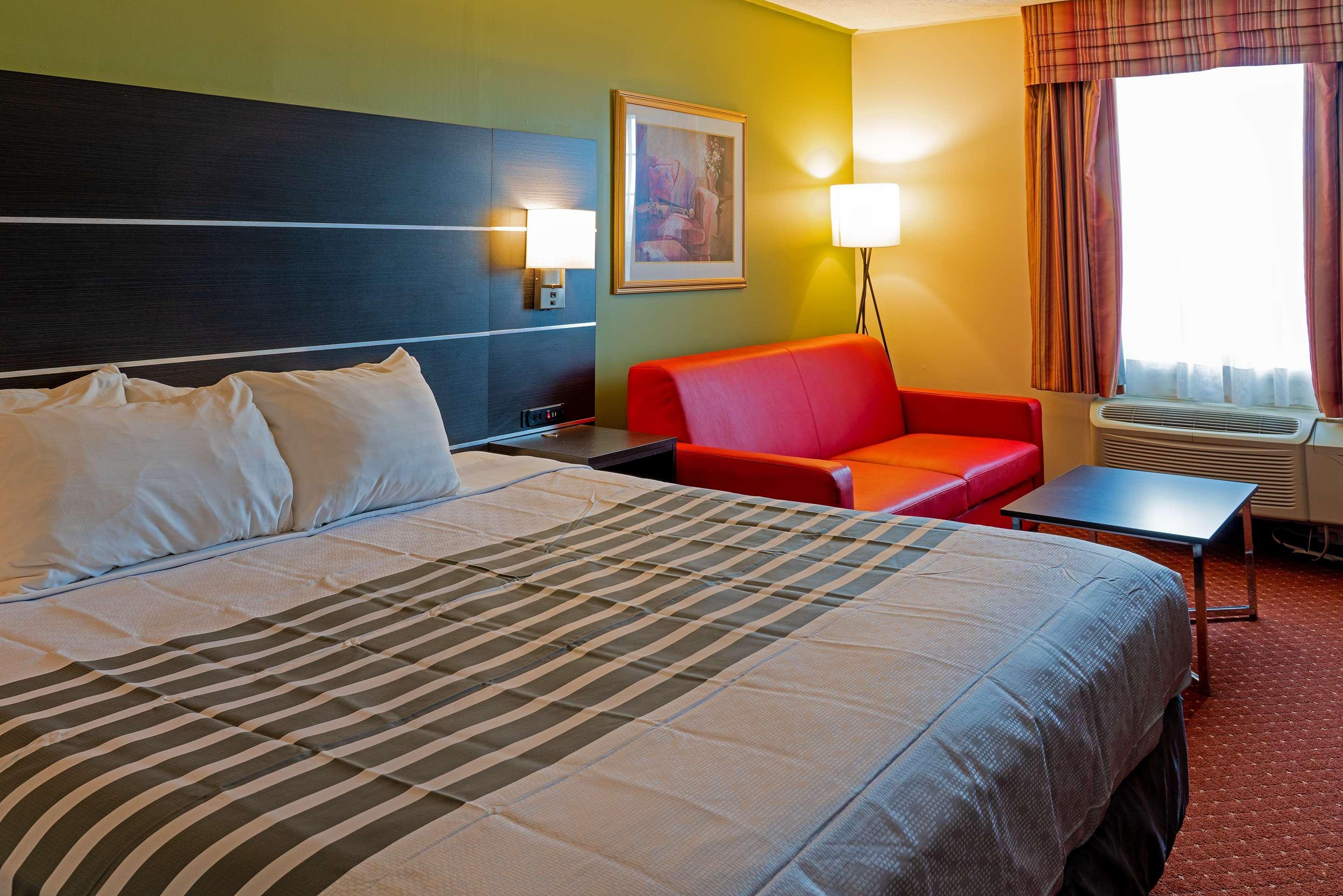 Surestay Plus Hotel By Best Western Кінкардайн Екстер'єр фото